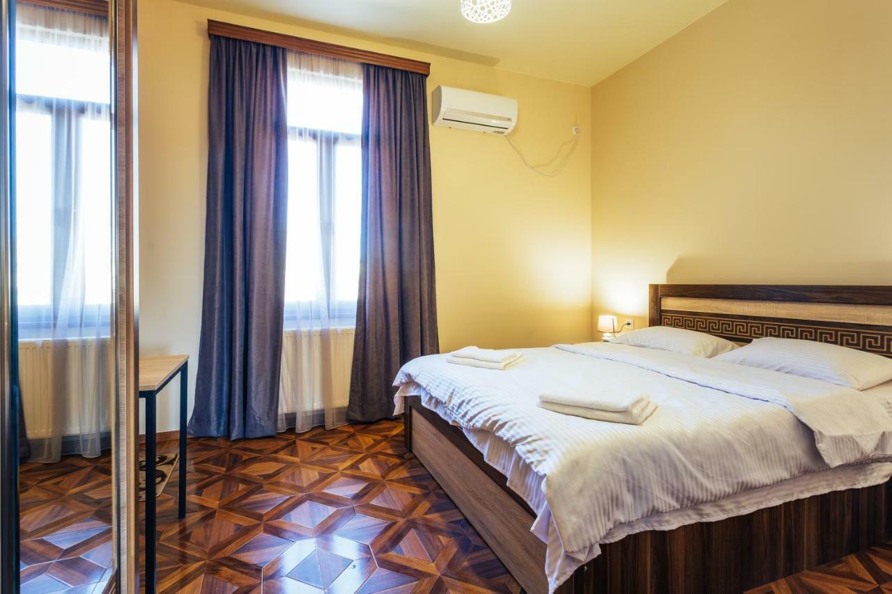 Hotel Memory House à Koutaïssi Extérieur photo