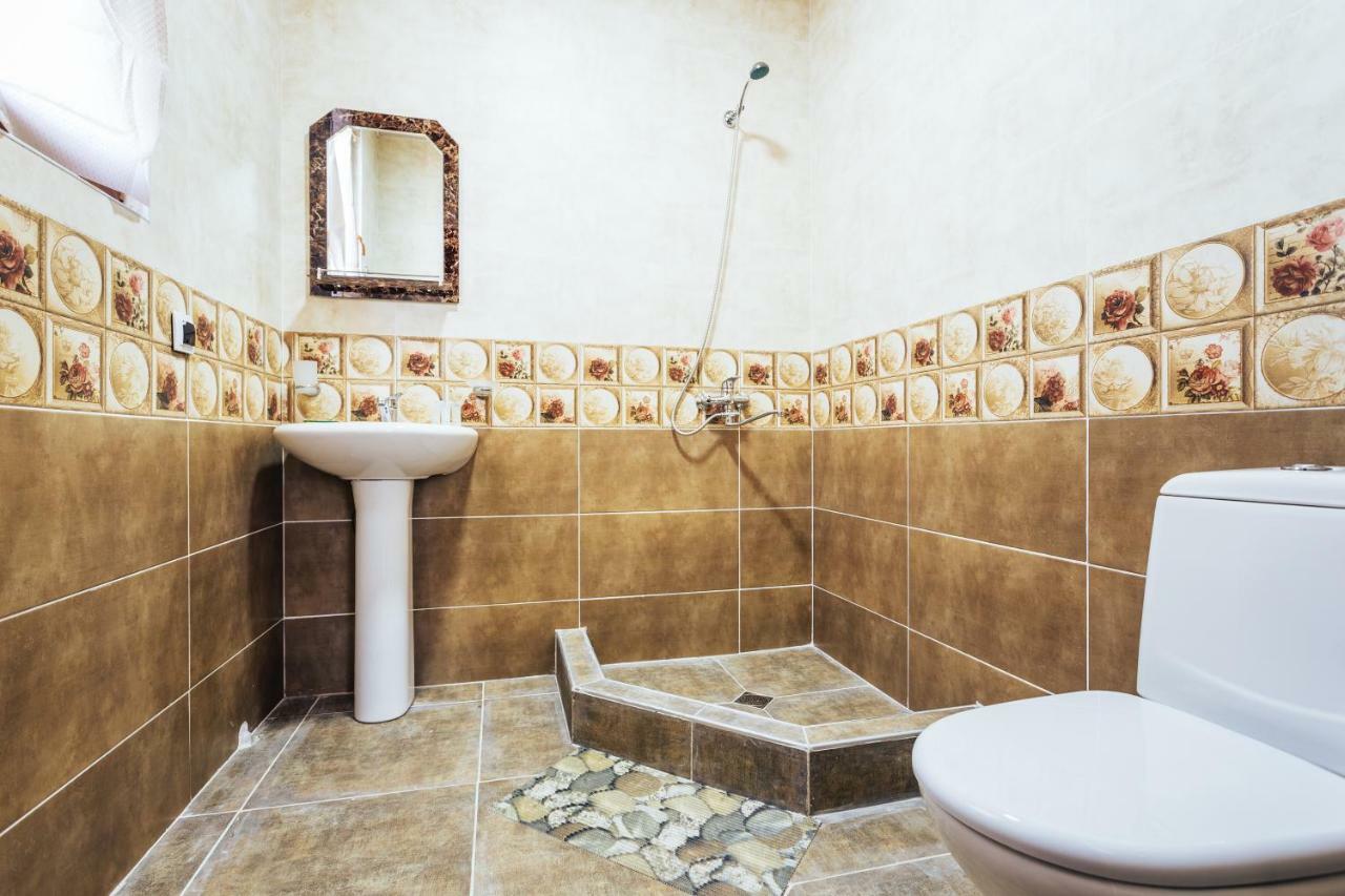 Hotel Memory House à Koutaïssi Extérieur photo