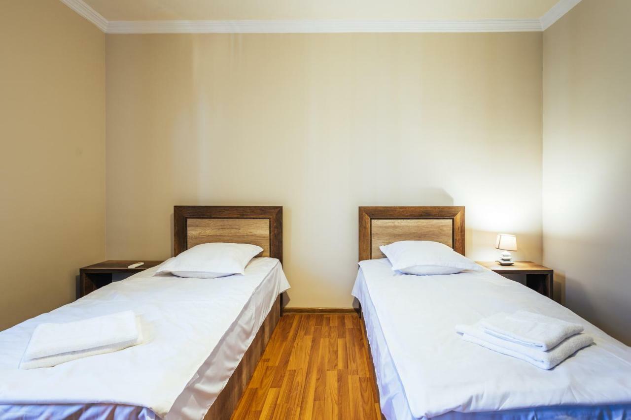 Hotel Memory House à Koutaïssi Extérieur photo