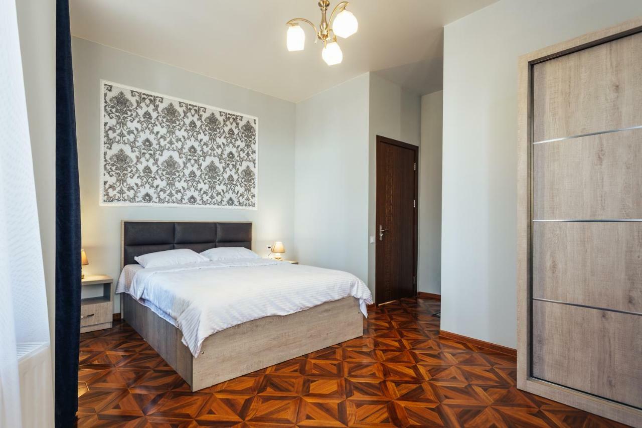 Hotel Memory House à Koutaïssi Extérieur photo